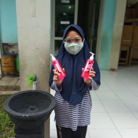 Project Based Learning;  Fathiya Siswa SD Lab. UPI Tasik Berhasil Membuat “Sabun” Guna Penunjang Protokol Kesehatan