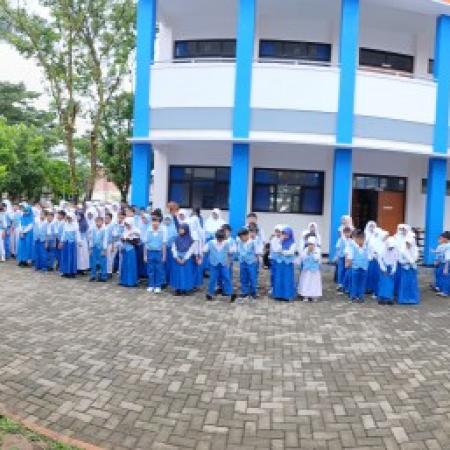 Gelar Halal Bihalal dan Refleksi Bersama: Sambut Hari Pertama Sekolah